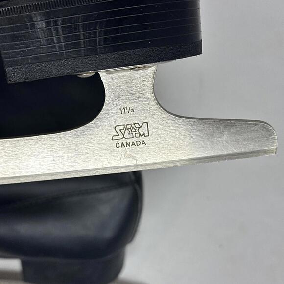 Vintage Black Figure Skates w/ Canadian Maple Leaf Logo Size 11 - Picture 3 of 7